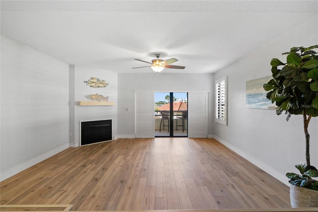 For Sale: $629,000 (3 beds, 3 baths, 2010 Square Feet)