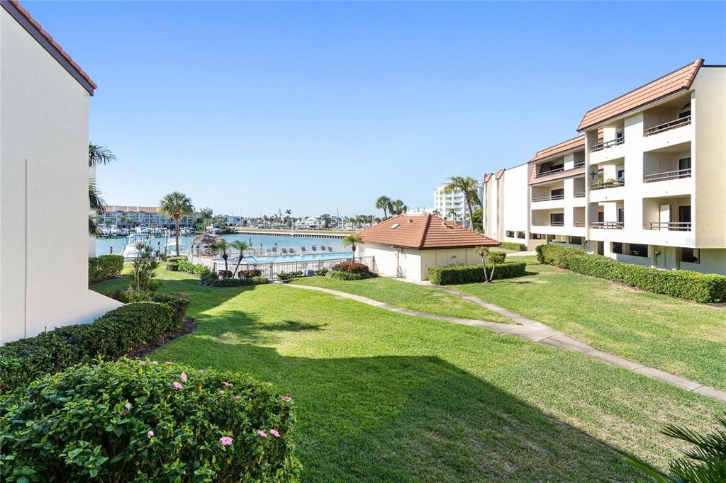 For Sale: $629,000 (3 beds, 3 baths, 2010 Square Feet)