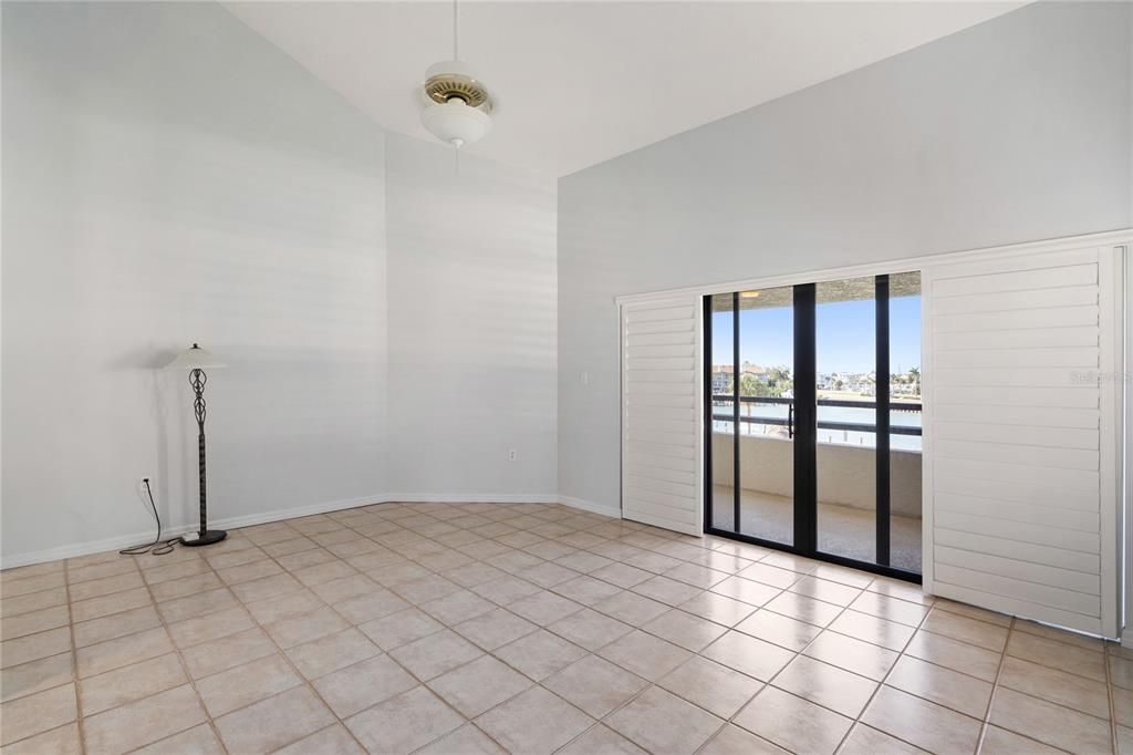 For Sale: $629,000 (3 beds, 3 baths, 2010 Square Feet)