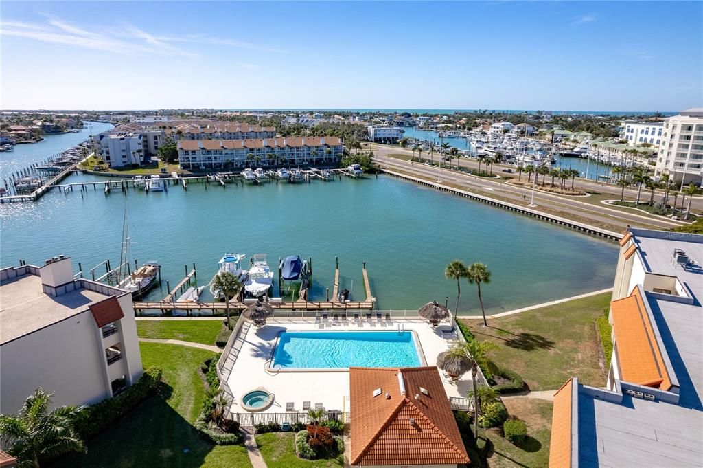 For Sale: $629,000 (3 beds, 3 baths, 2010 Square Feet)