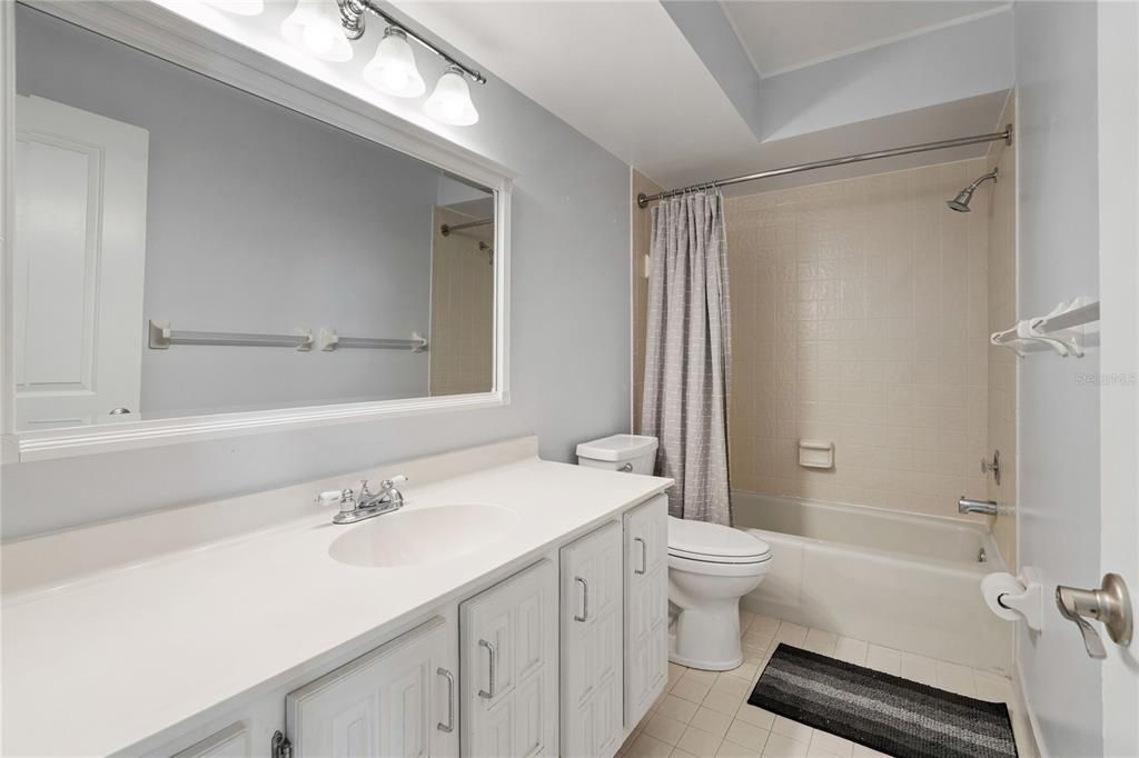 For Sale: $629,000 (3 beds, 3 baths, 2010 Square Feet)