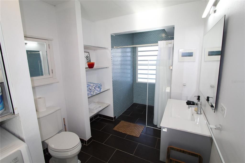 En Venta: $1,600,000 (5 camas, 5 baños, 4298 Pies cuadrados)