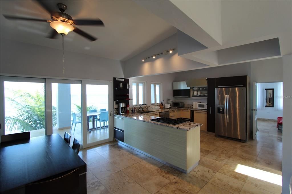 En Venta: $1,600,000 (5 camas, 5 baños, 4298 Pies cuadrados)
