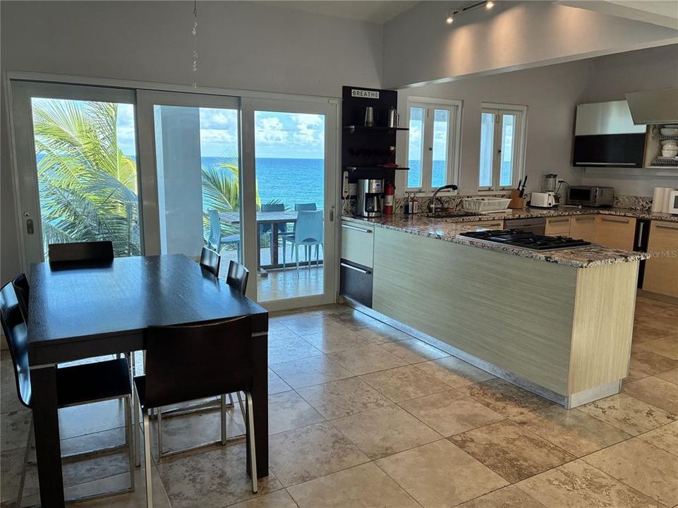 En Venta: $1,600,000 (5 camas, 5 baños, 4298 Pies cuadrados)