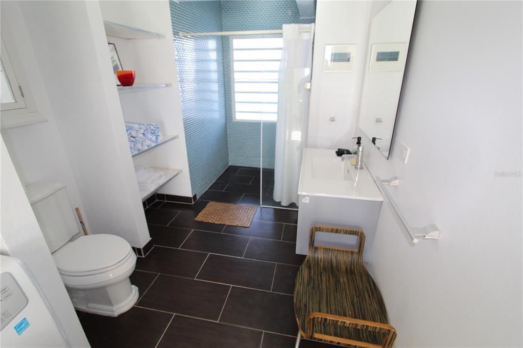 En Venta: $1,600,000 (5 camas, 5 baños, 4298 Pies cuadrados)