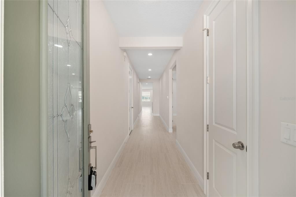 En Venta: $335,000 (4 camas, 3 baños, 2057 Pies cuadrados)