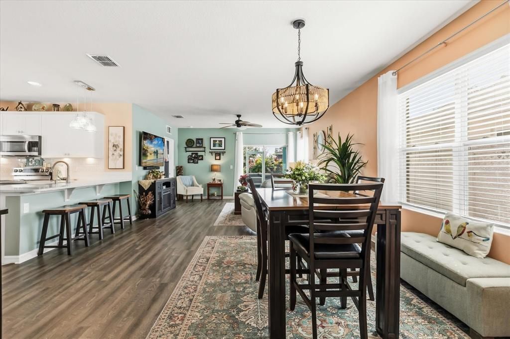 For Sale: $365,000 (3 beds, 2 baths, 1515 Square Feet)