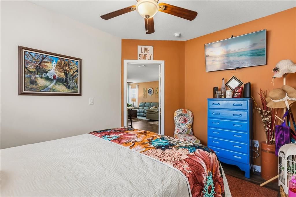 For Sale: $365,000 (3 beds, 2 baths, 1515 Square Feet)