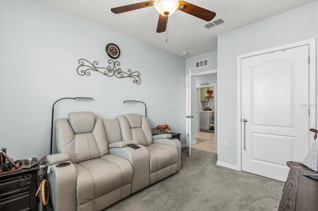 For Sale: $365,000 (3 beds, 2 baths, 1515 Square Feet)