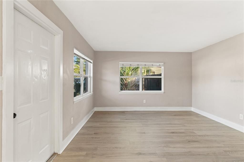 На продажу: $375,000 (3 спален, 3 ванн, 1347 Квадратных фут)