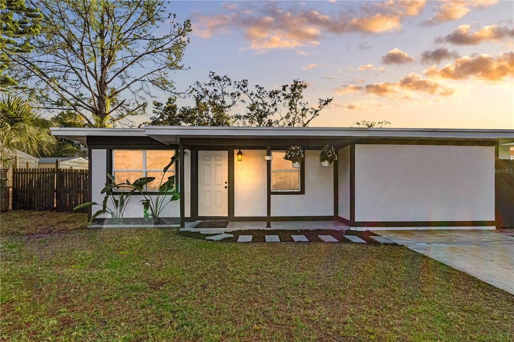 На продажу: $375,000 (3 спален, 3 ванн, 1347 Квадратных фут)