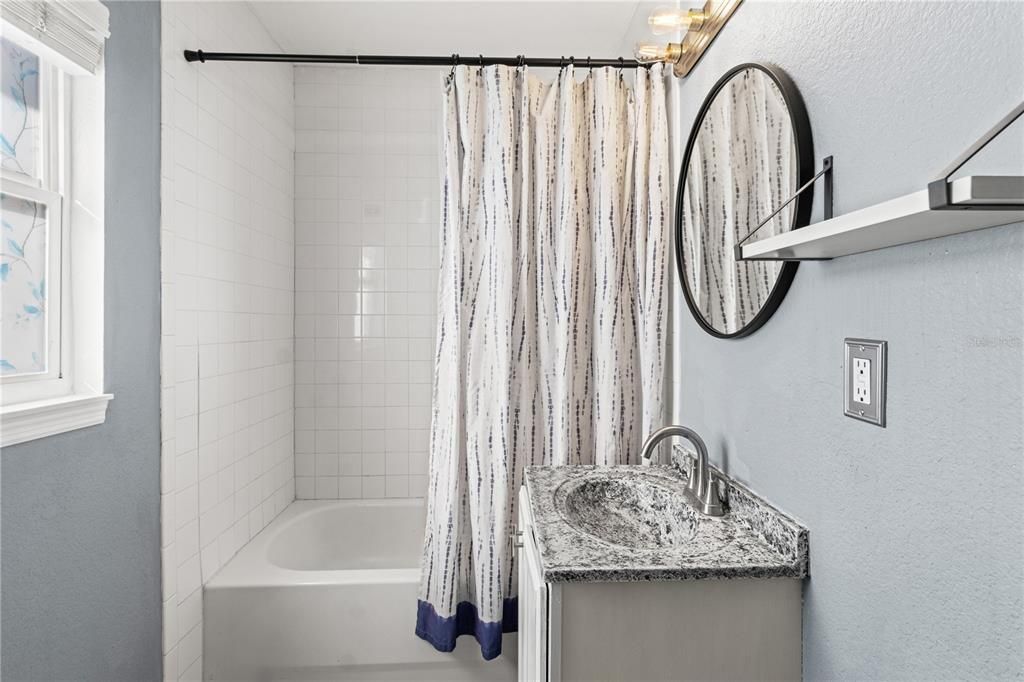 На продажу: $375,000 (3 спален, 3 ванн, 1347 Квадратных фут)