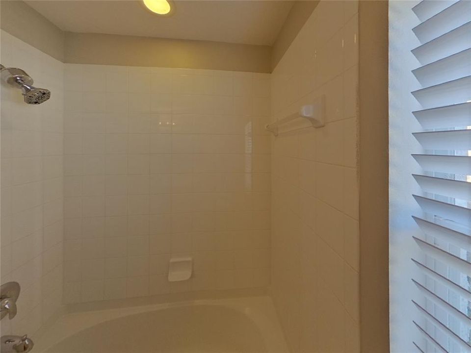 En Renta: $2,109 (3 camas, 2 baños, 1558 Pies cuadrados)