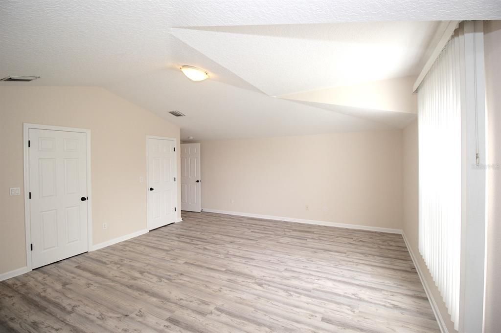 В аренду: $2,285 (3 спален, 3 ванн, 2223 Квадратных фут)