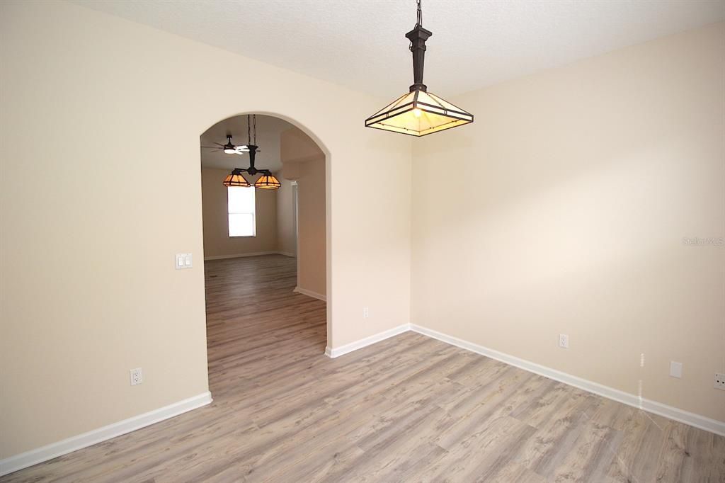 В аренду: $2,285 (3 спален, 3 ванн, 2223 Квадратных фут)