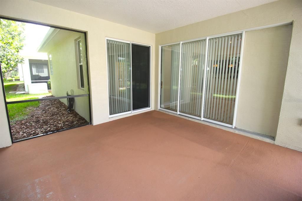 В аренду: $2,285 (3 спален, 3 ванн, 2223 Квадратных фут)