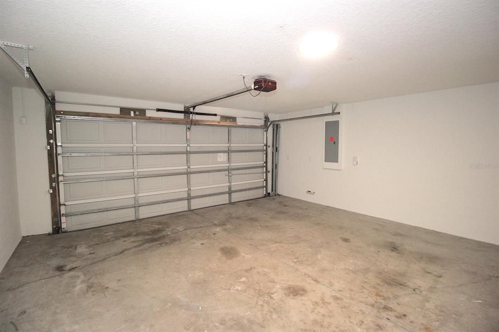 В аренду: $2,285 (3 спален, 3 ванн, 2223 Квадратных фут)