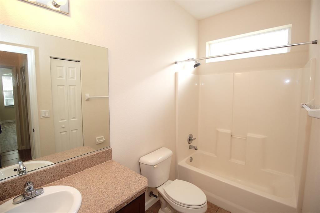 В аренду: $2,285 (3 спален, 3 ванн, 2223 Квадратных фут)