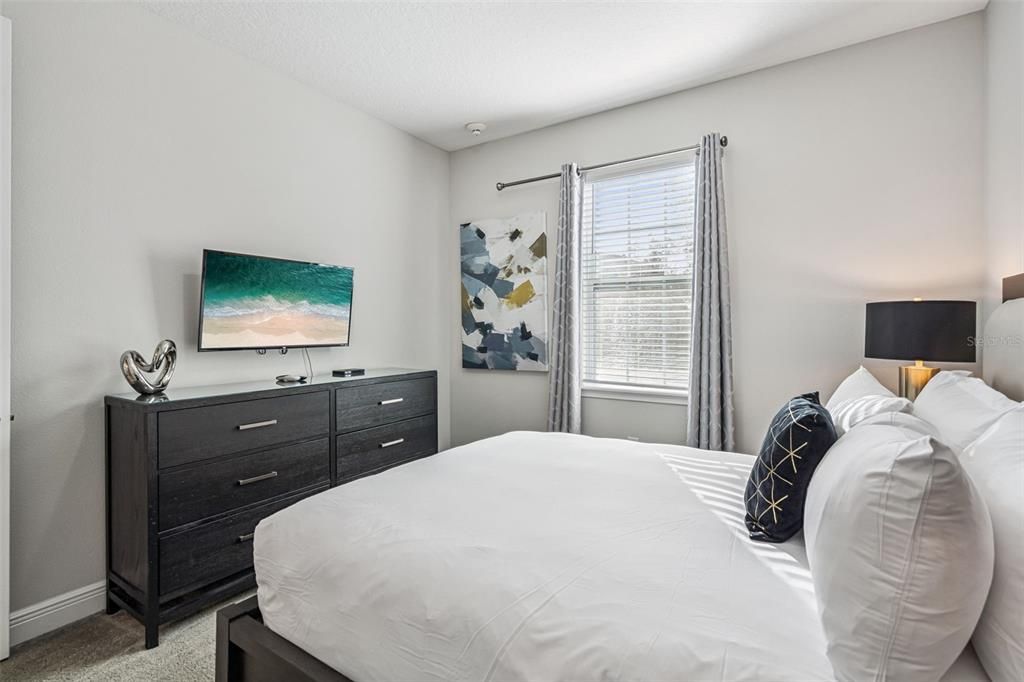 For Sale: $849,900 (8 beds, 6 baths, 3609 Square Feet)