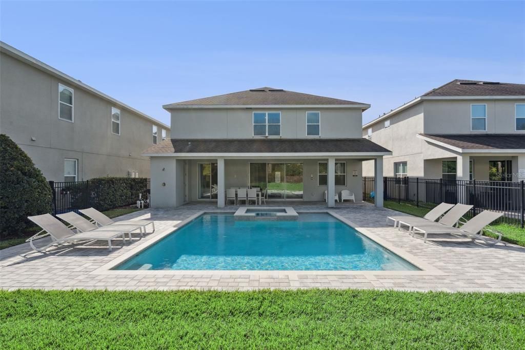 For Sale: $849,900 (8 beds, 6 baths, 3609 Square Feet)