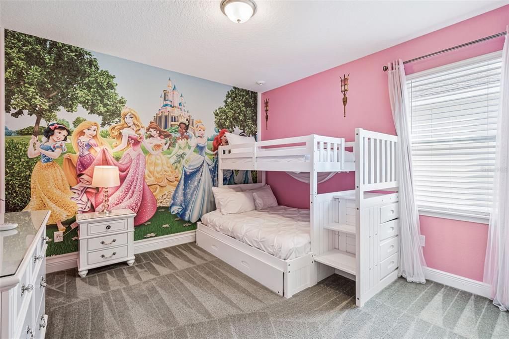 For Sale: $849,900 (8 beds, 6 baths, 3609 Square Feet)