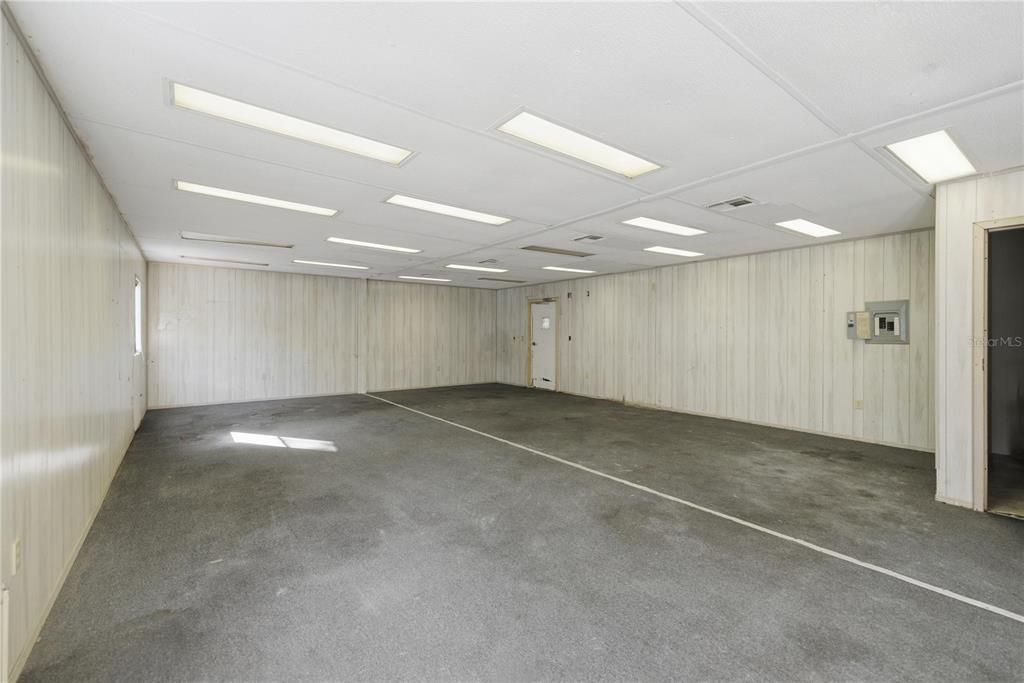 На продажу: $359,900 (3 спален, 3 ванн, 1800 Квадратных фут)