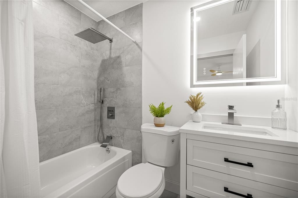 На продажу: $359,900 (3 спален, 3 ванн, 1800 Квадратных фут)