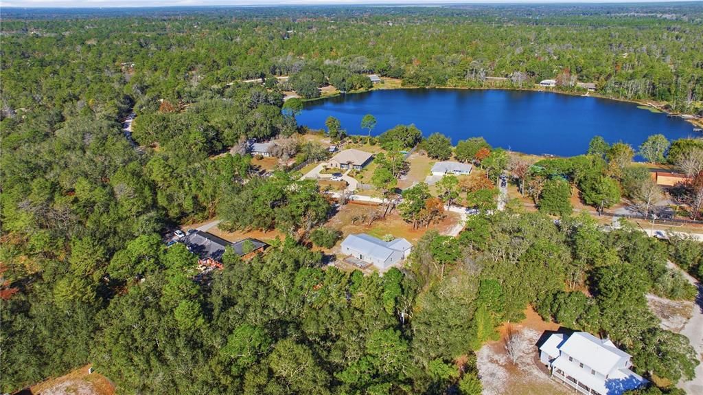 На продажу: $359,900 (3 спален, 3 ванн, 1800 Квадратных фут)