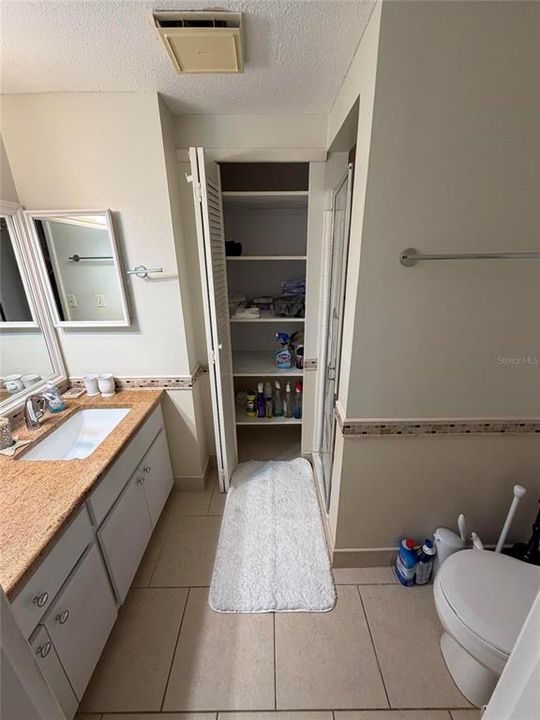 For Sale: $159,999 (2 beds, 2 baths, 1095 Square Feet)