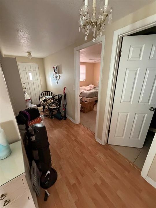 For Sale: $159,999 (2 beds, 2 baths, 1095 Square Feet)