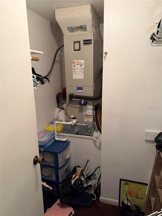 For Sale: $159,999 (2 beds, 2 baths, 1095 Square Feet)