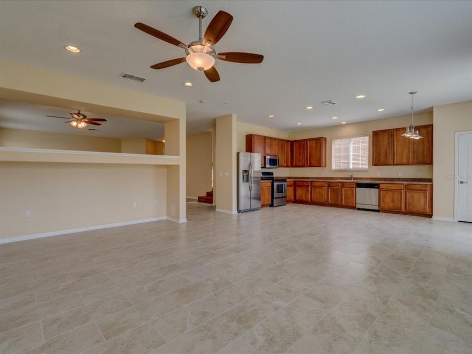 For Rent: $2,650 (3 beds, 2 baths, 2478 Square Feet)