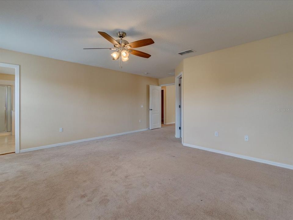 For Rent: $2,650 (3 beds, 2 baths, 2478 Square Feet)