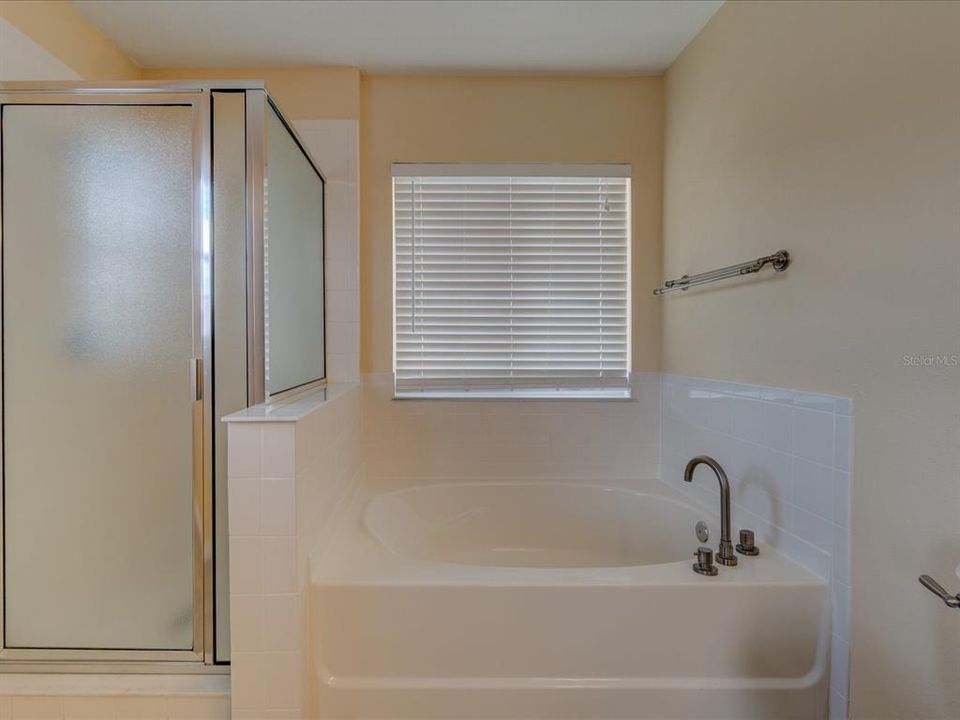 For Rent: $2,650 (3 beds, 2 baths, 2478 Square Feet)