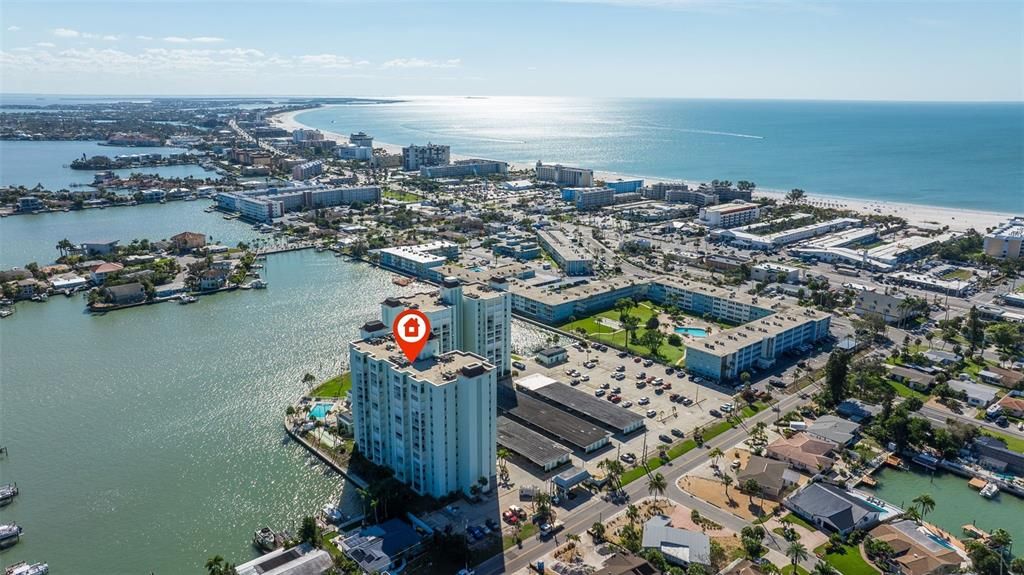 For Sale: $539,000 (2 beds, 2 baths, 1131 Square Feet)