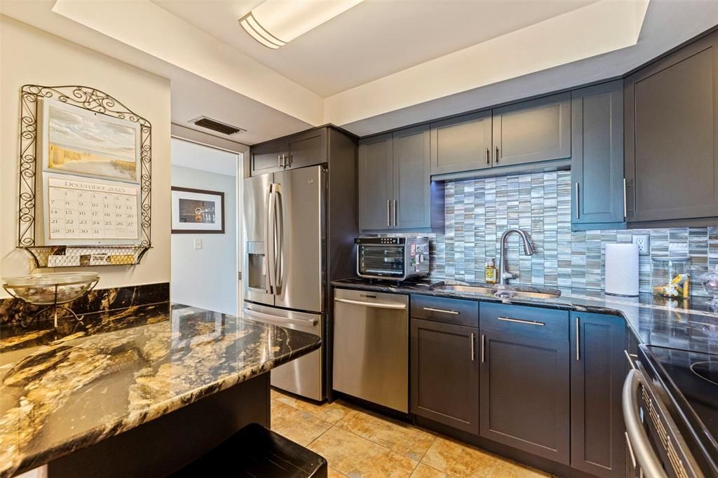 For Sale: $539,000 (2 beds, 2 baths, 1131 Square Feet)