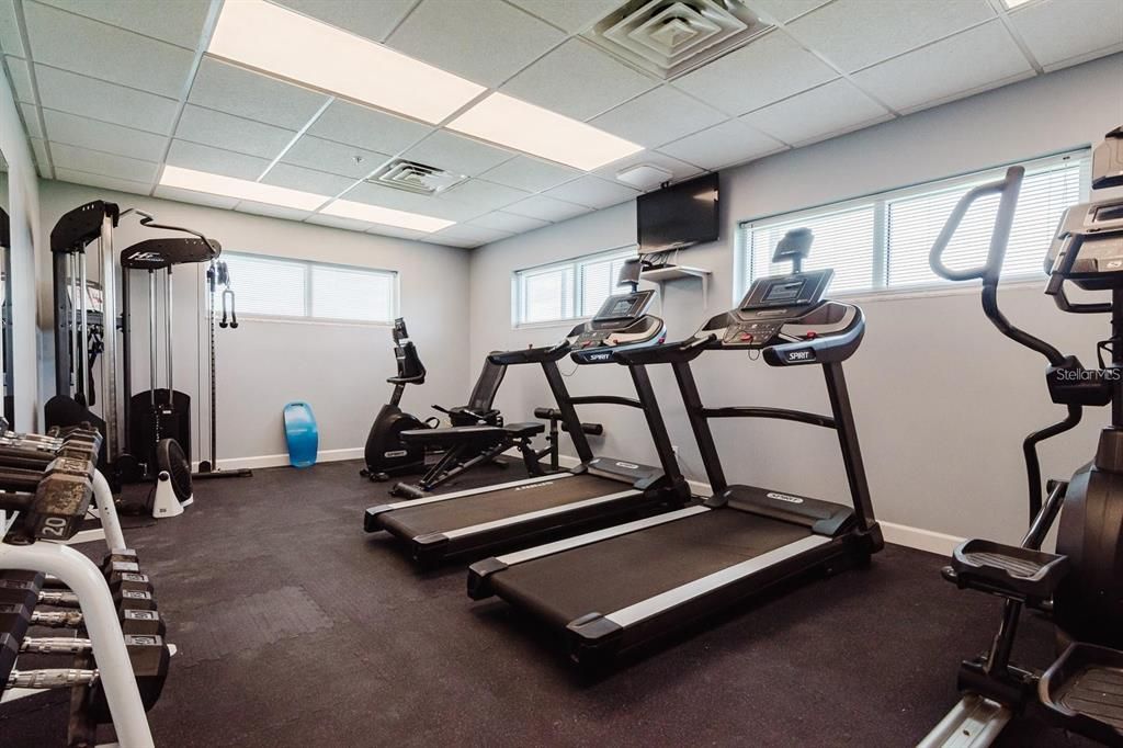 For Sale: $539,000 (2 beds, 2 baths, 1131 Square Feet)