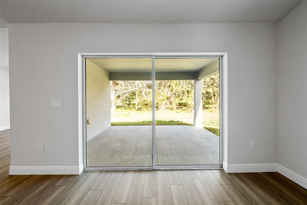 待售: $319,900 (4 贝兹, 2 浴室, 1986 平方英尺)