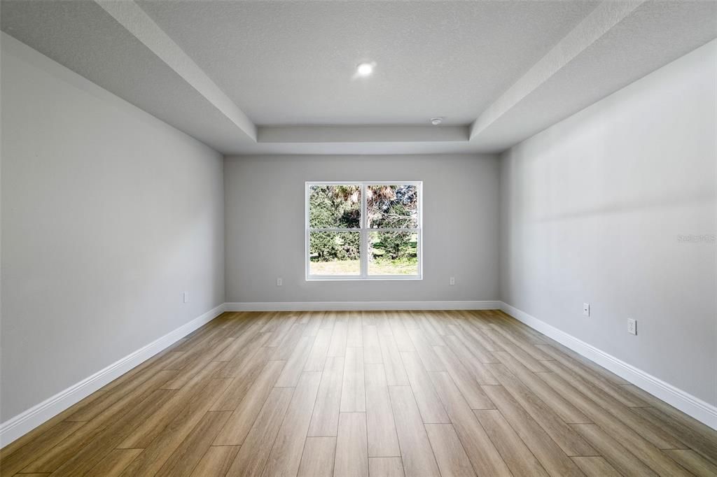 待售: $319,900 (4 贝兹, 2 浴室, 1986 平方英尺)