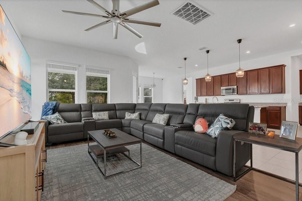 En Renta: $3,750 (5 camas, 4 baños, 3769 Pies cuadrados)