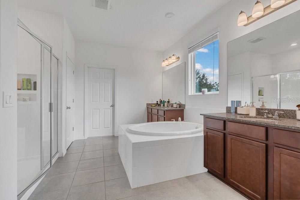 En Renta: $3,750 (5 camas, 4 baños, 3769 Pies cuadrados)