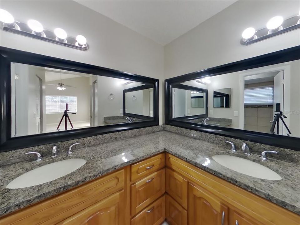 En Renta: $2,159 (4 camas, 2 baños, 1979 Pies cuadrados)