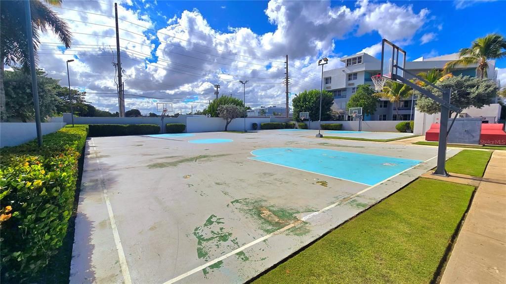 For Sale: $385,000 (3 beds, 2 baths, 1546 Square Feet)