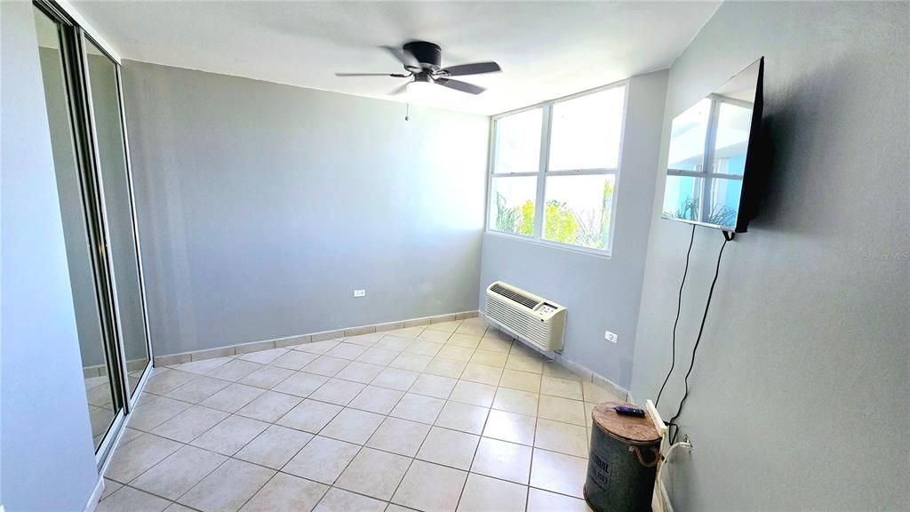 For Sale: $385,000 (3 beds, 2 baths, 1546 Square Feet)