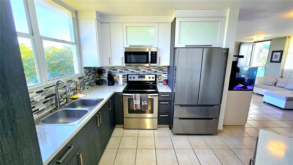 For Sale: $385,000 (3 beds, 2 baths, 1546 Square Feet)