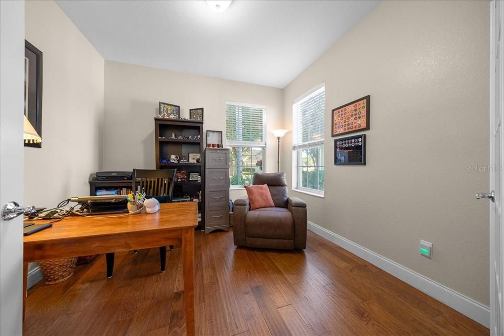 待售: $289,900 (2 贝兹, 2 浴室, 1556 平方英尺)