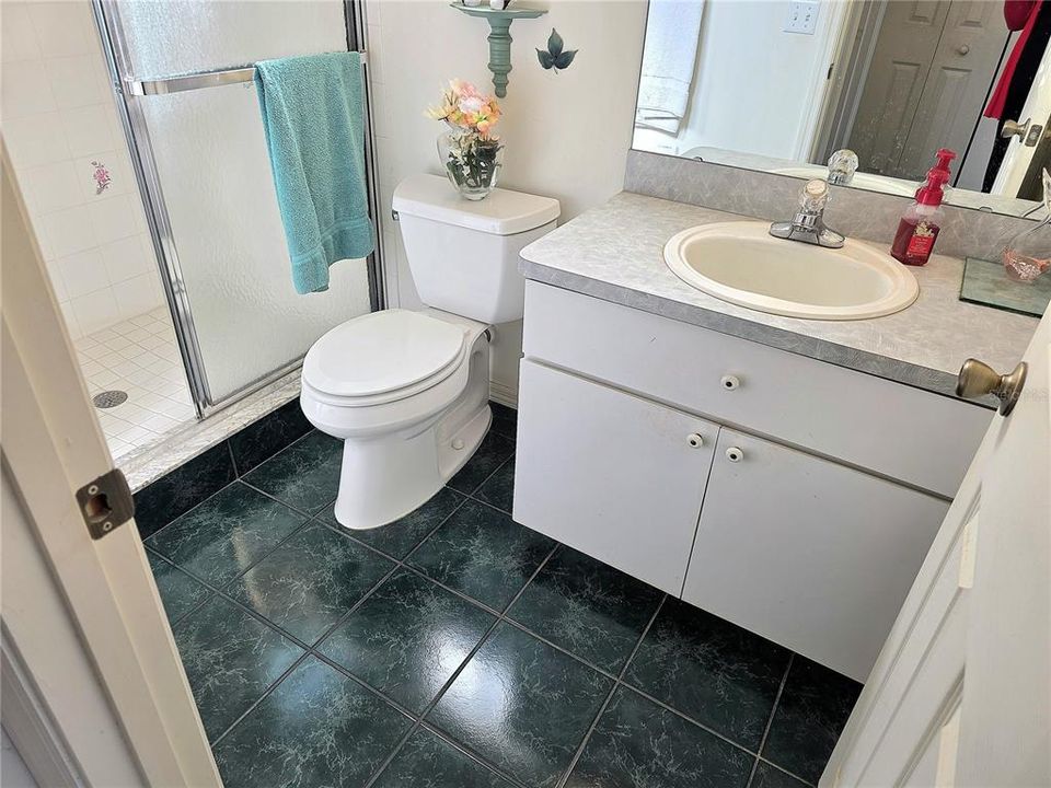 待售: $159,000 (2 贝兹, 2 浴室, 1008 平方英尺)