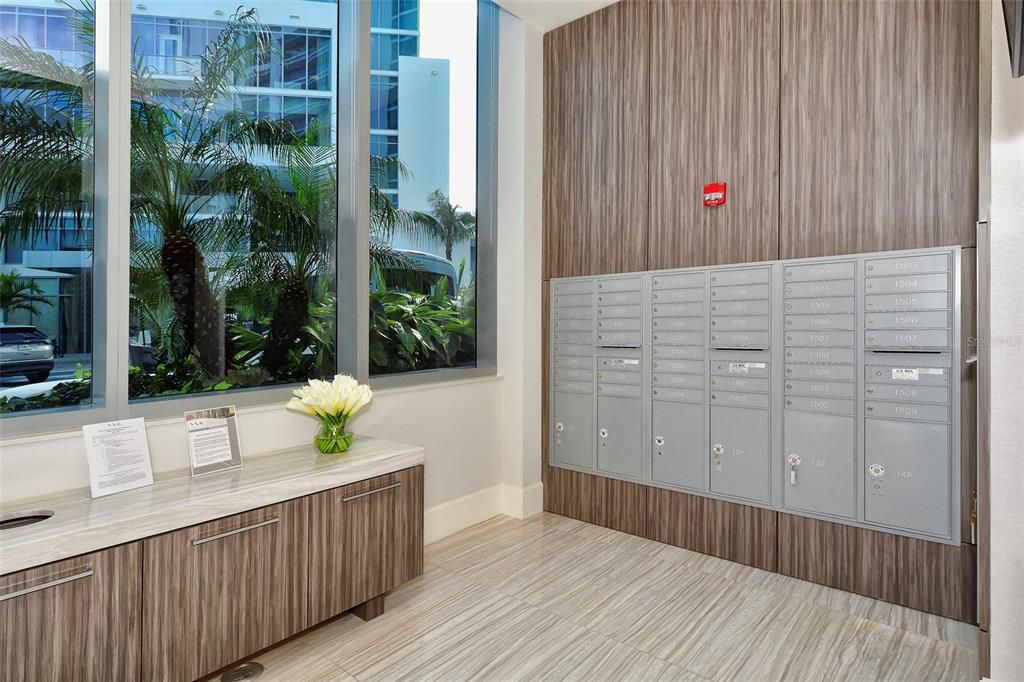 待售: $2,900,000 (2 贝兹, 2 浴室, 1920 平方英尺)