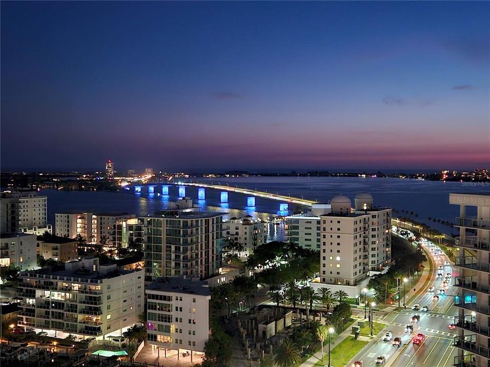 待售: $2,900,000 (2 贝兹, 2 浴室, 1920 平方英尺)