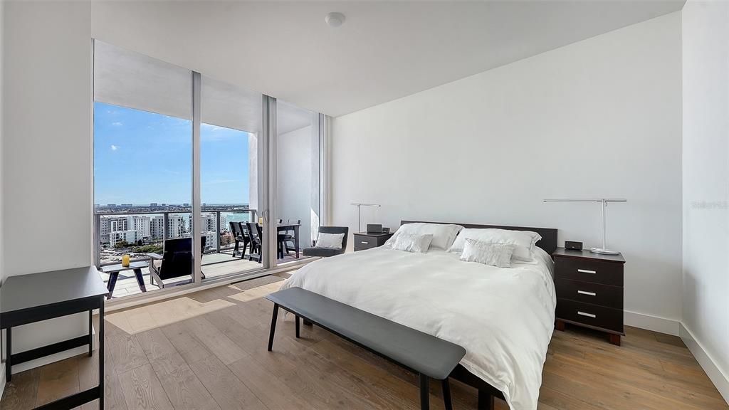 待售: $2,900,000 (2 贝兹, 2 浴室, 1920 平方英尺)